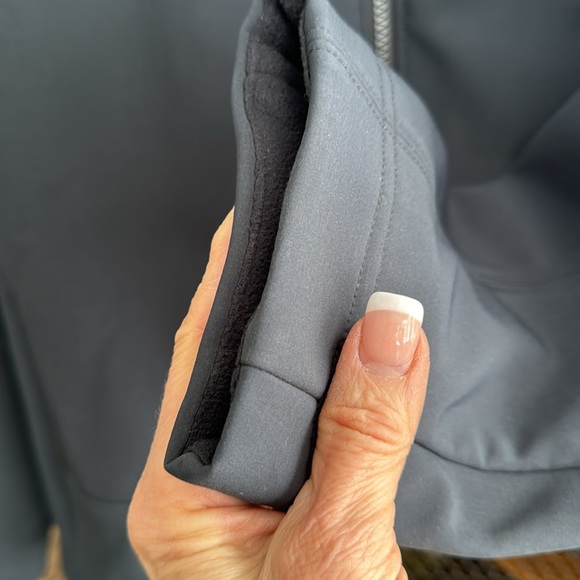 L.L. Bean Windproof Softshell Jacket - Picture 3 of 5